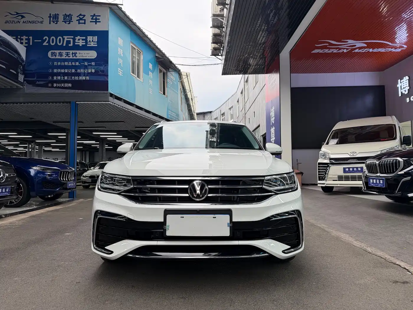 Volkswagen Tiguan L 2024 330TSI Automatic 2WD R-Line Premium Enjoyment Edition фото 2