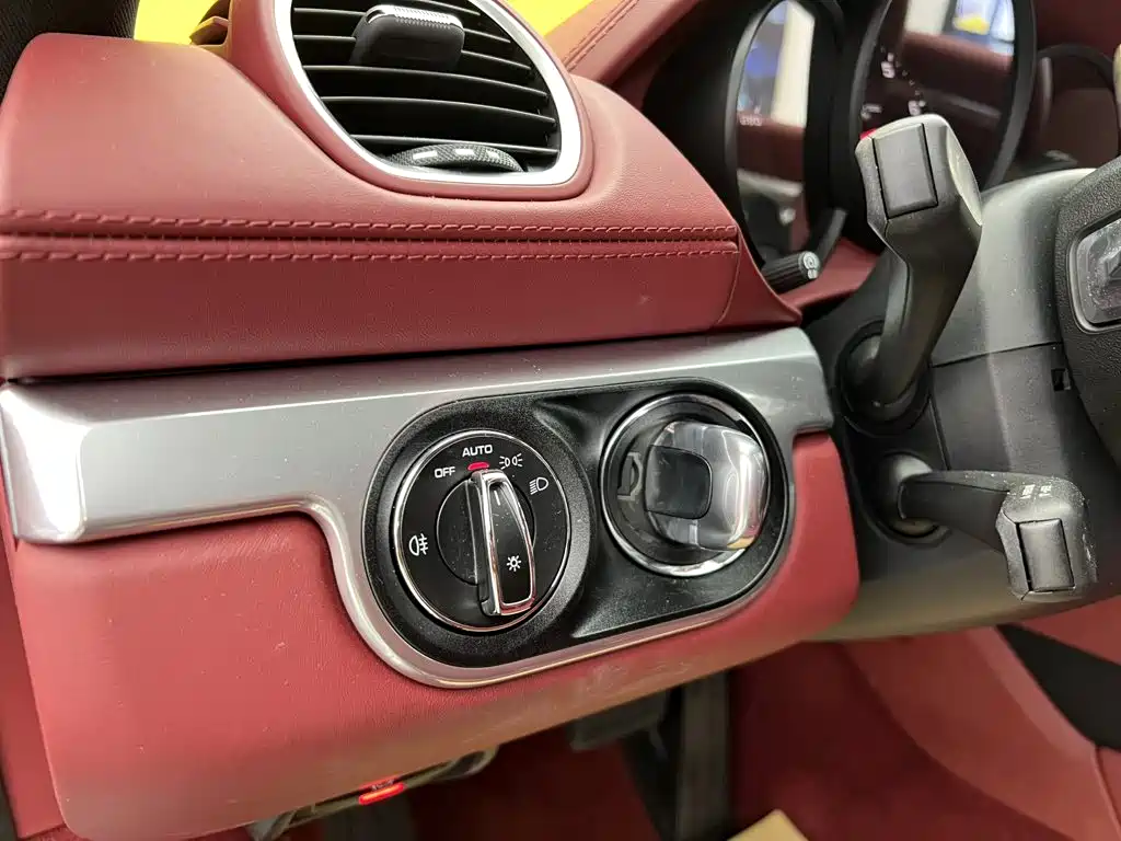 Фото 33 - Porsche 718
