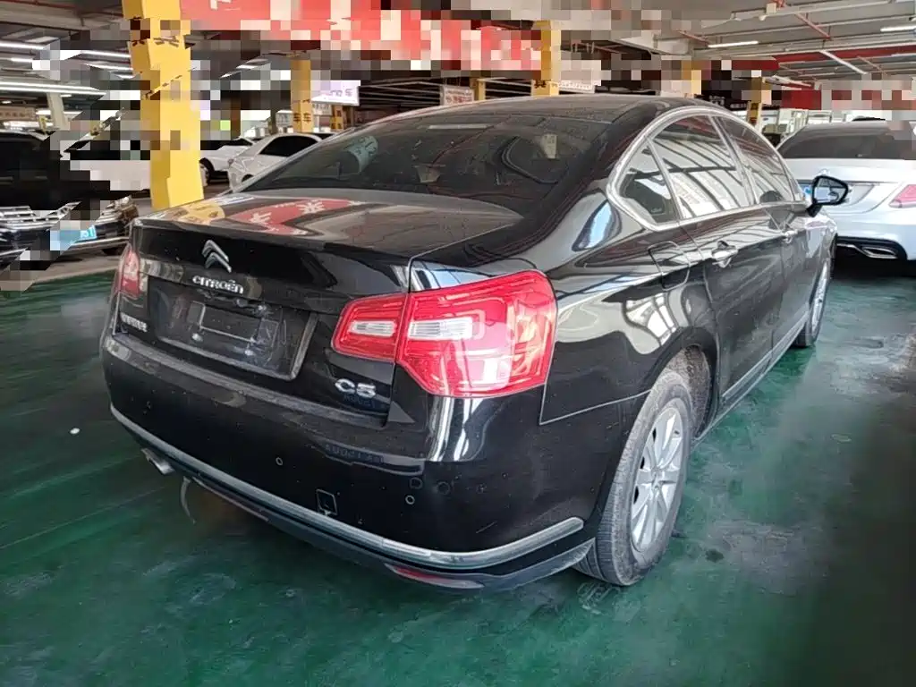 Фото 7 - Citroën C5