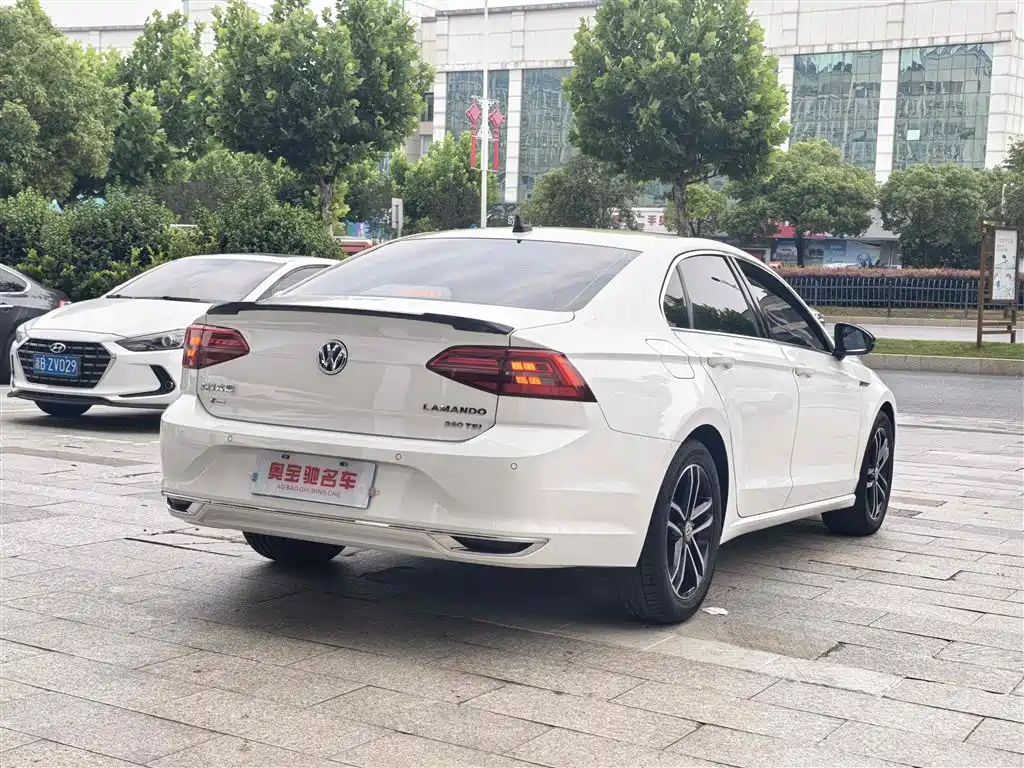Volkswagen Lamando 2021 280TSI DSG Comfort Edition фото 7