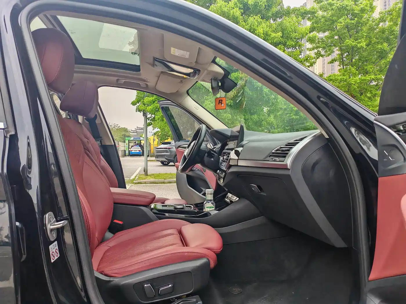 BMW iX3 2023 Leading Type фото 11