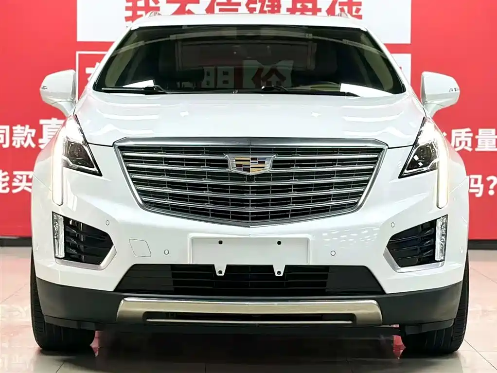 Cadillac XT5 2018 28E 4WD Platinum Edition фото 2