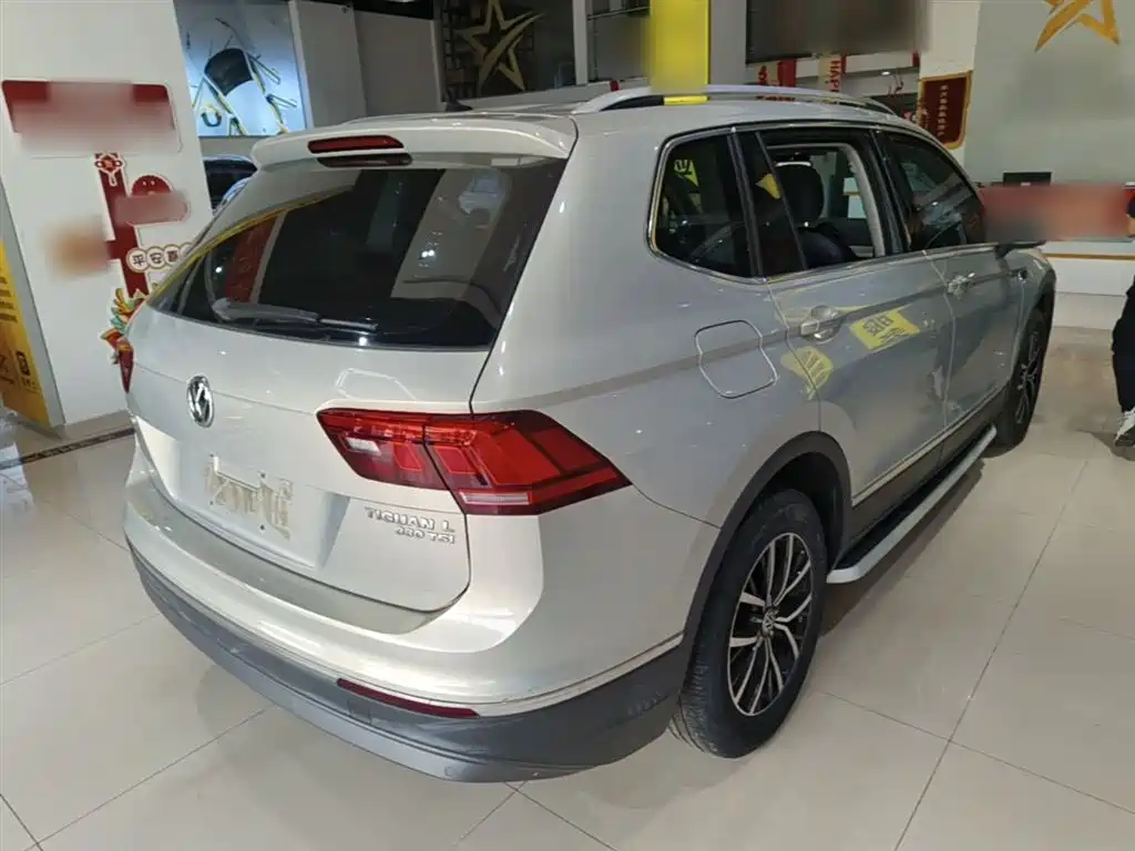 Volkswagen Tiguan L 2017 330TSI Automatic 2WD Luxury Edition фото 7