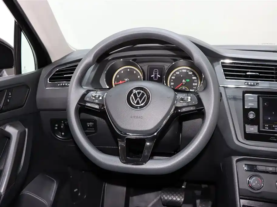 Volkswagen Tiguan L 2021 330TSI Automatic 2WD Comfort фото 13