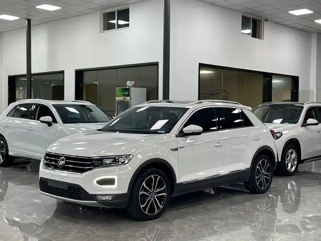Volkswagen T-Roc 280TSI DSG, Полный привод, Люкс Коннект