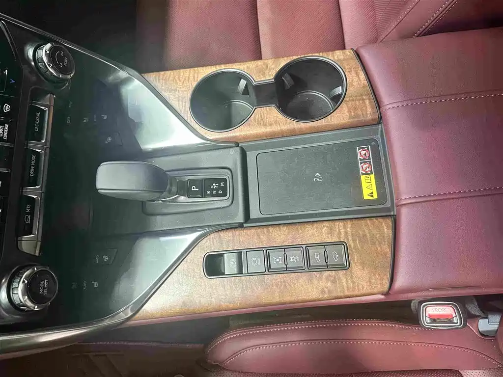 Lexus LX 2026 2025 700h Boundary Edition