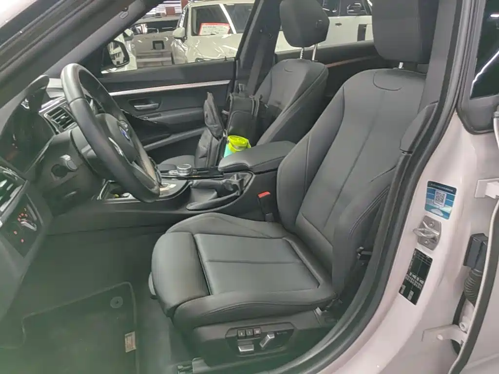 BMW 3 Series GT 2021 2020 320i M Sport Package