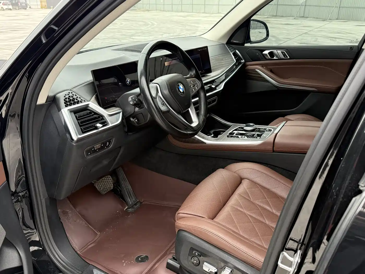 BMW X7 2023 xDrive40i Leading Luxury Package фото 4