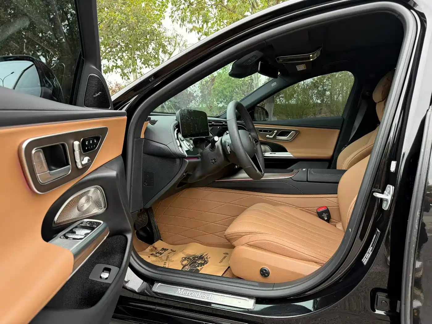 Mercedes-Benz E-Class 2024 Model E 300 L Luxury фото 4