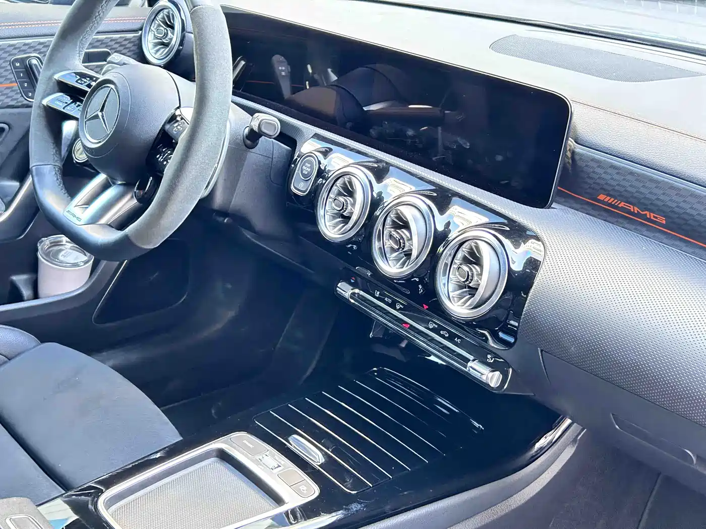 Mercedes-Benz A-Class AMG (Import) 2024 AMG A 45 S 4MATIC+ Ignition Special Edition фото 17