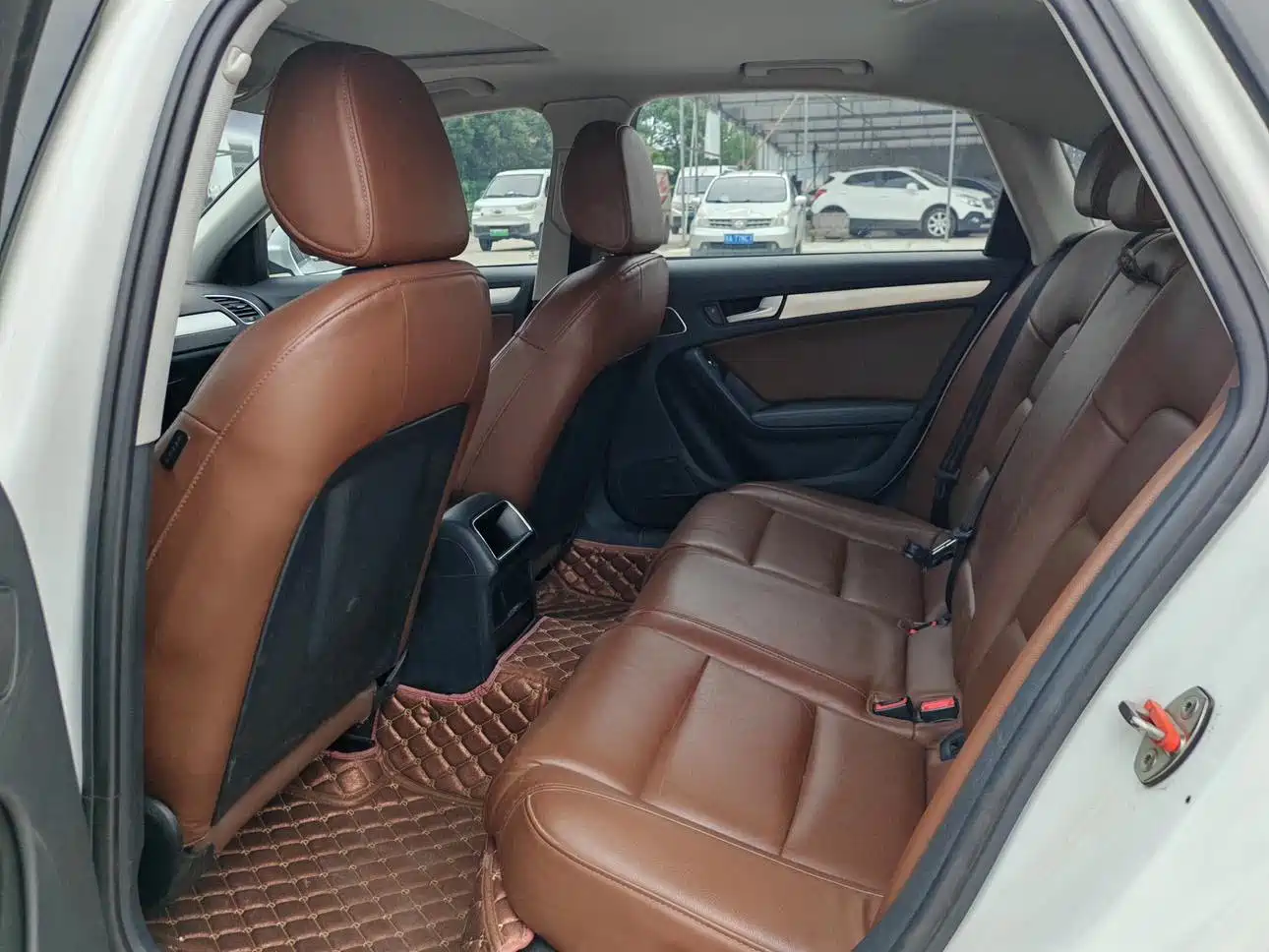 Audi A4L 2016 30 TFSI Automatic Comfort фото 4
