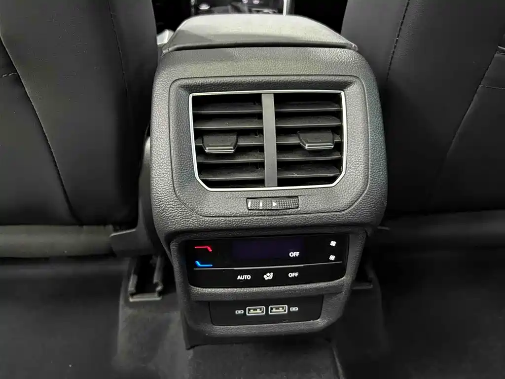 Volkswagen Tayron 2023 280TSI 2WD Luxury Plus Advanced Edition фото 15
