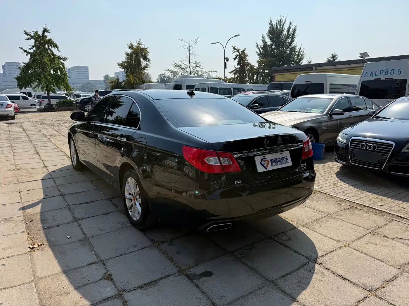 Hongqi H7 2017 2015 2.0T Luxury