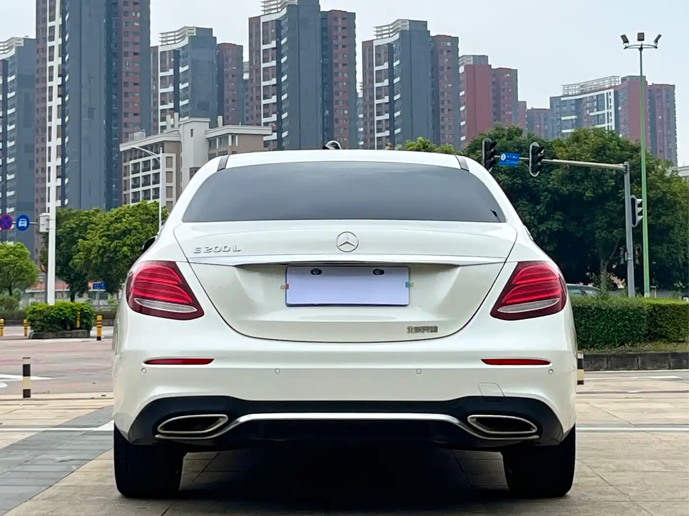 Mercedes-Benz E-Class 2016 E 200 L Sport Type фото 8