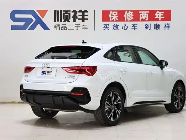 Audi Q3 Sportback 2022 40 TFSI Fashion — фото 4