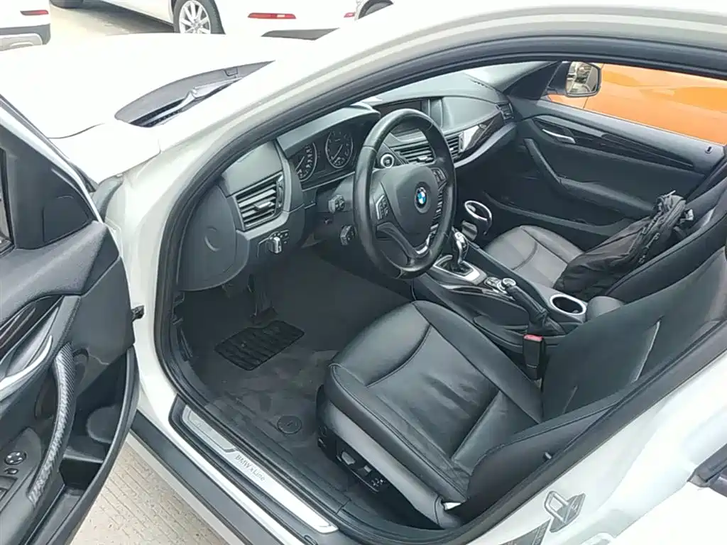 BMW X1 2013 xDrive20i X Design Package фото 11