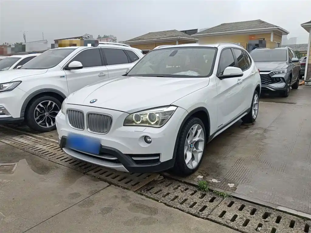 BMW X1 2013 xDrive20i X Design Package фото 2