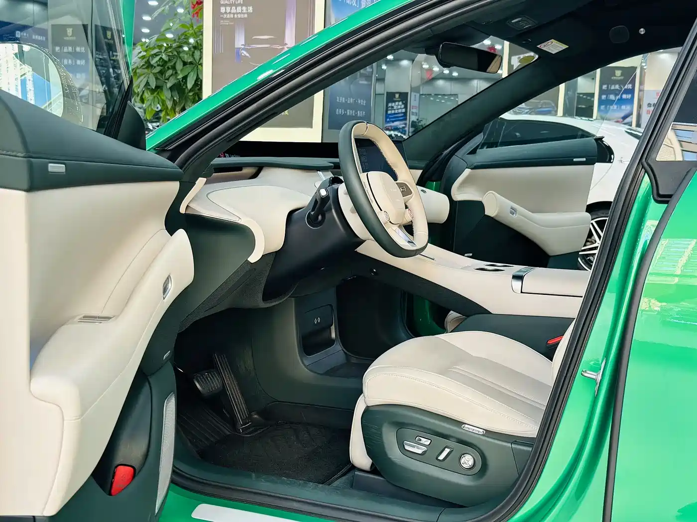 Xiaomi Auto Xiaomi YU7 2025 Ultra Long Range High Performance AWD Max Edition фото 4