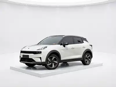 Lynk & Co 06