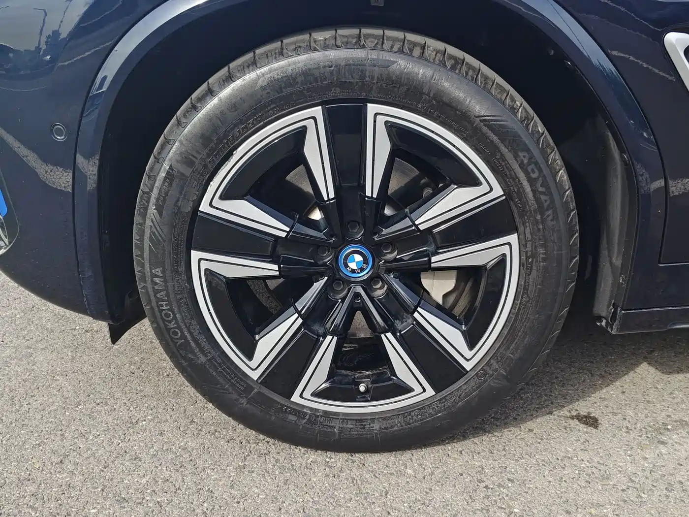 BMW iX3 2022 Leading Edition фото 19