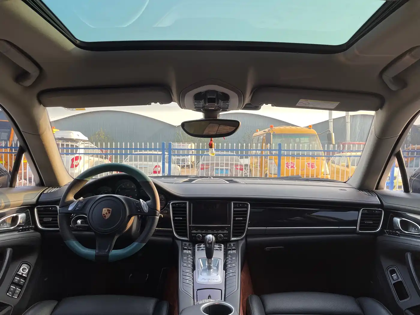 Porsche Panamera 2016 Panamera Executive Edition 3.0T фото 15