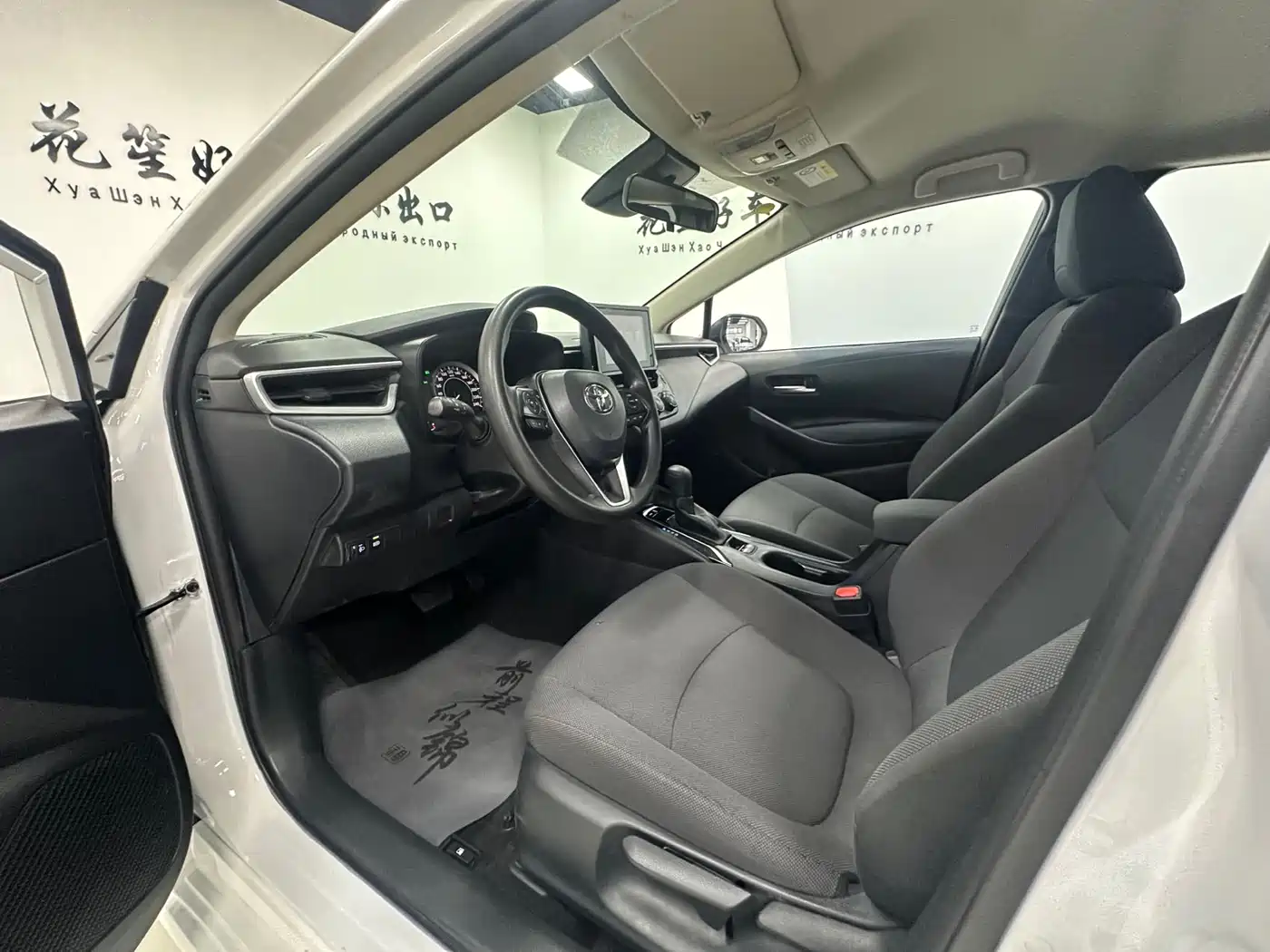 Toyota Corolla 2023 1.5L Pioneer Edition фото 12