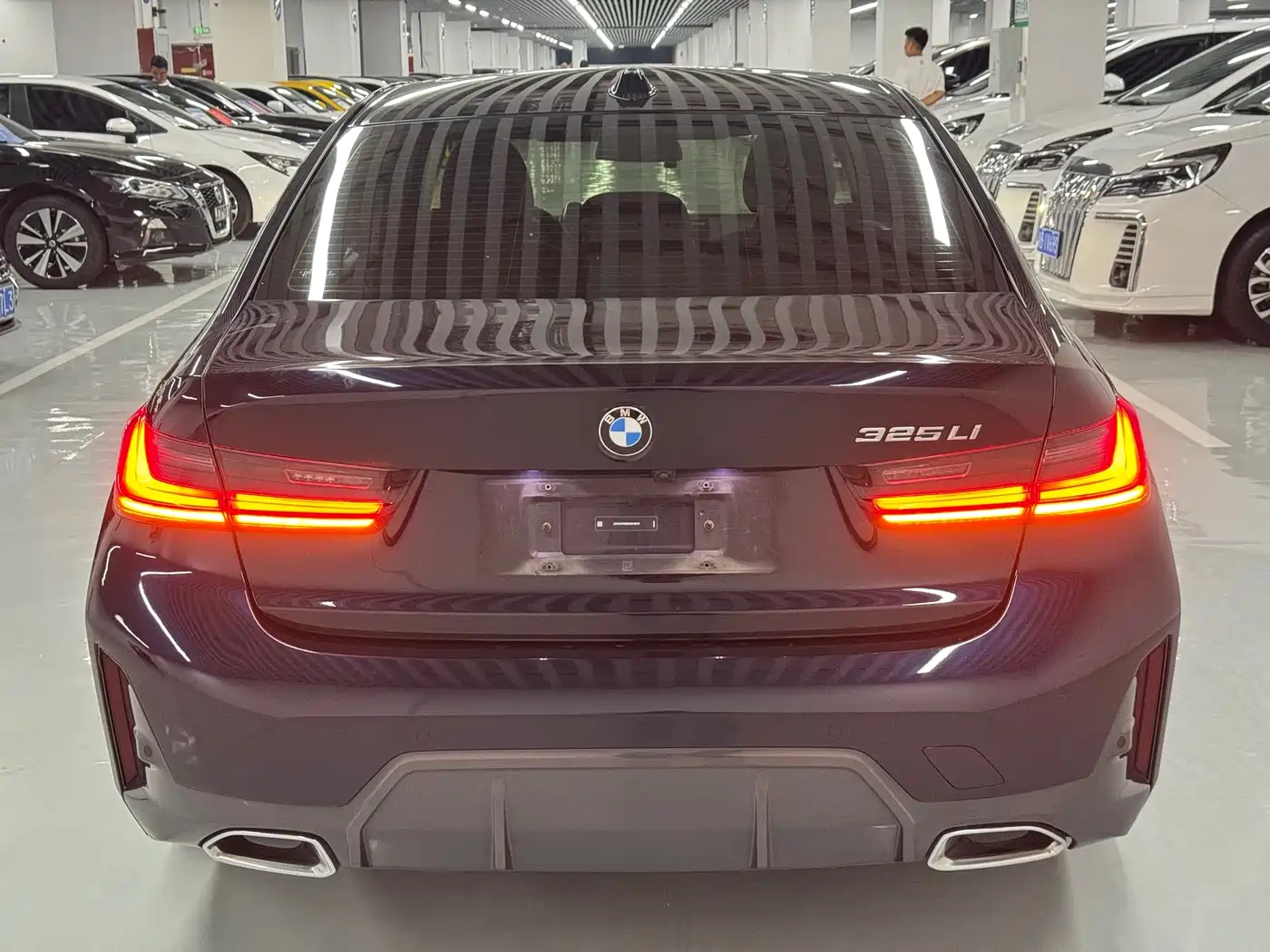 BMW 3 Series 2024 325Li M Sport Package фото 8