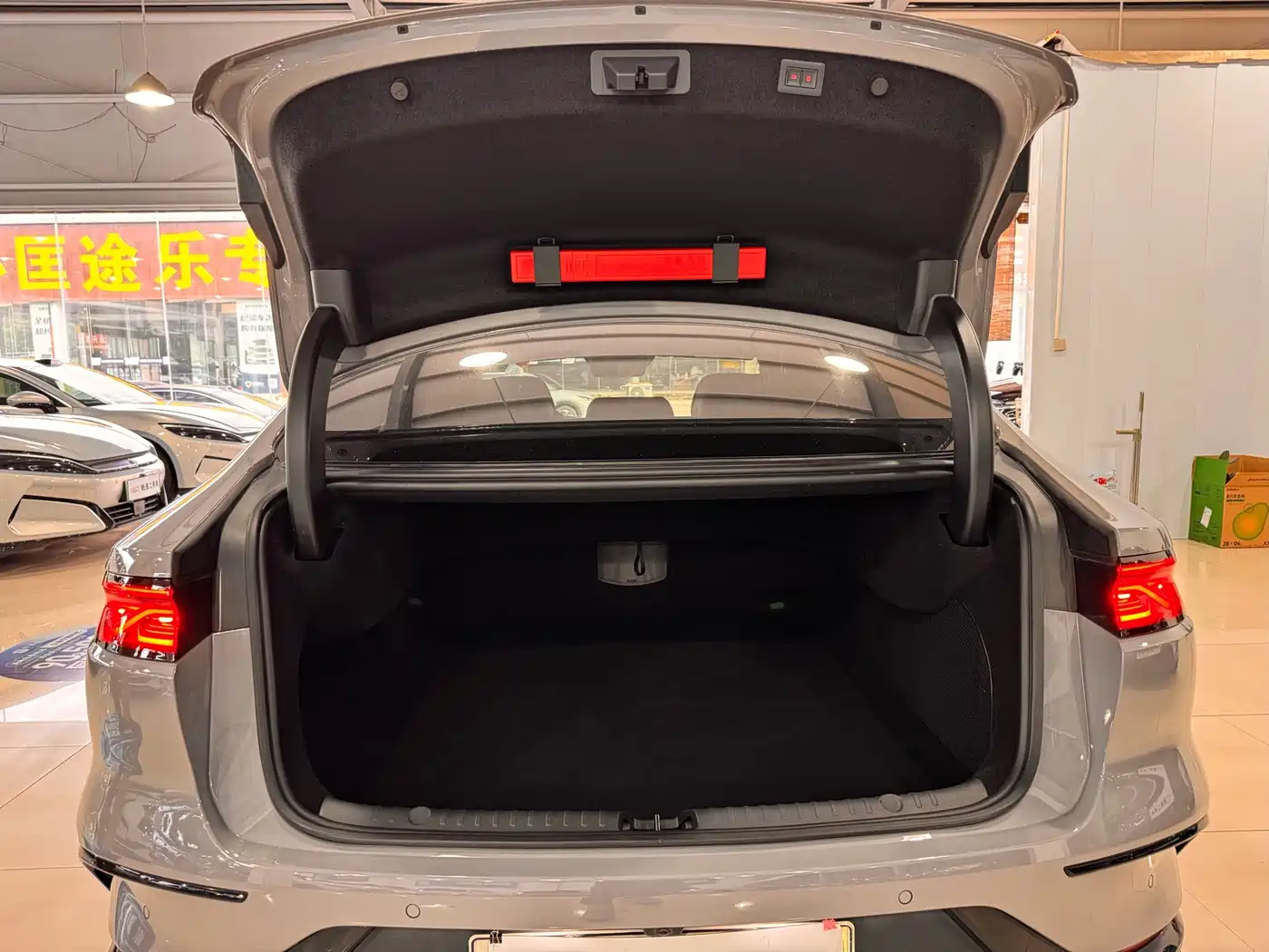 BYD Han 2025 DM-i 125KM LiDAR Smart Driving фото 16
