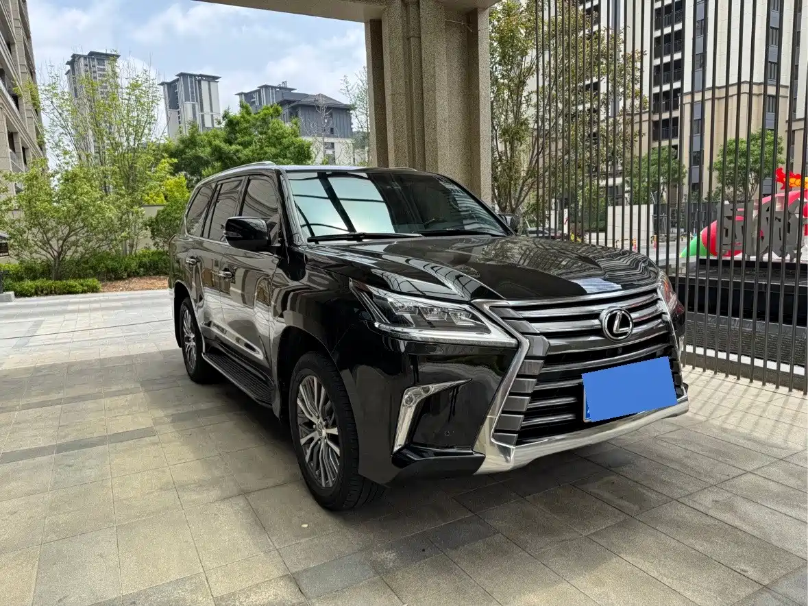 Lexus LX 2019 570 Dynamic Luxury Edition фото 2