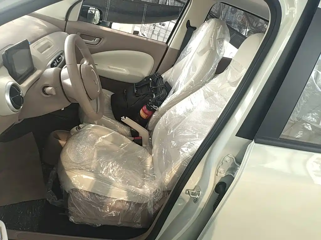 Wuling Motors Hongguang MINIEV 2026 2025 4-Door Advanced