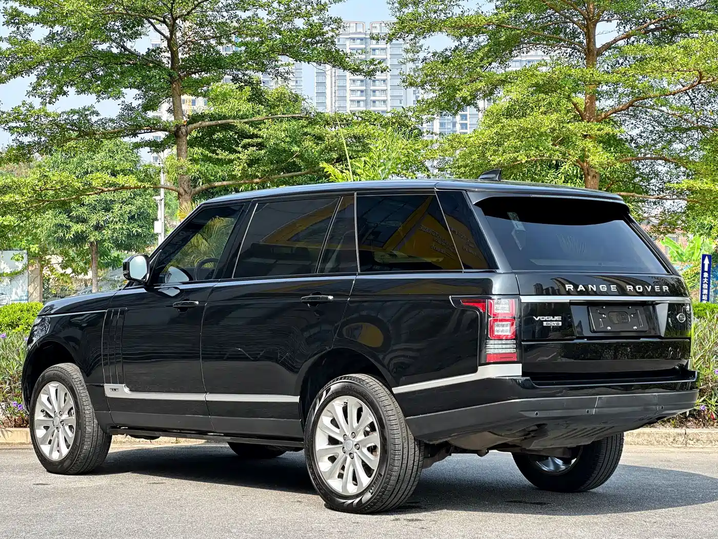 Land Rover Range Rover 2017 3.0 SC V6 Vogue LWB (Long Wheelbase) фото 5