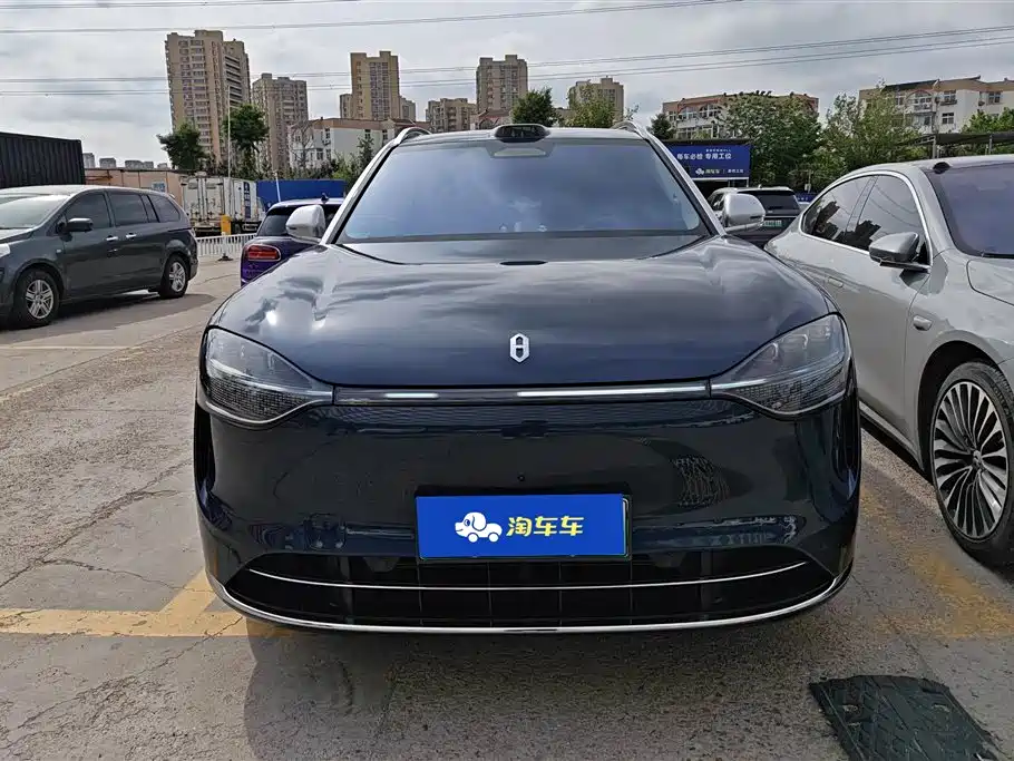 AITO Wenjie AITO M9 2025 Extended Range Ultra 52kWh 6-Seater фото 2
