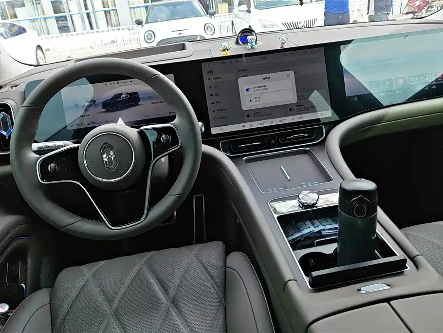 AITO Wenjie AITO M9 2025 Extended Range Ultra 52kWh 6-Seater фото 12