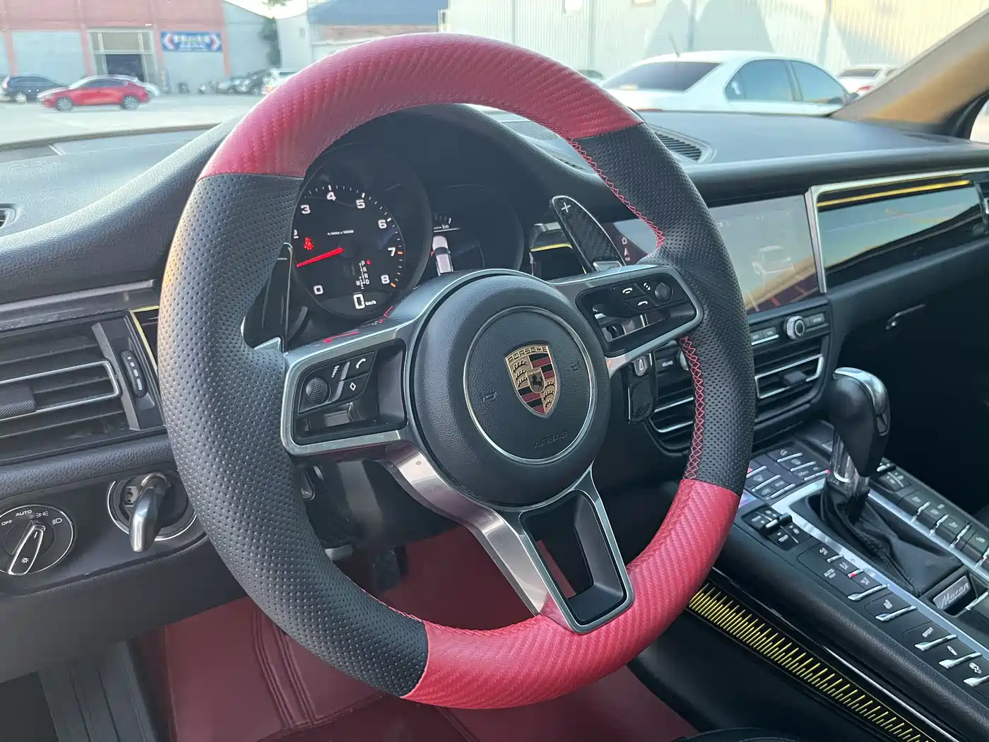 Porsche Macan 2018 Macan 2.0T фото 7