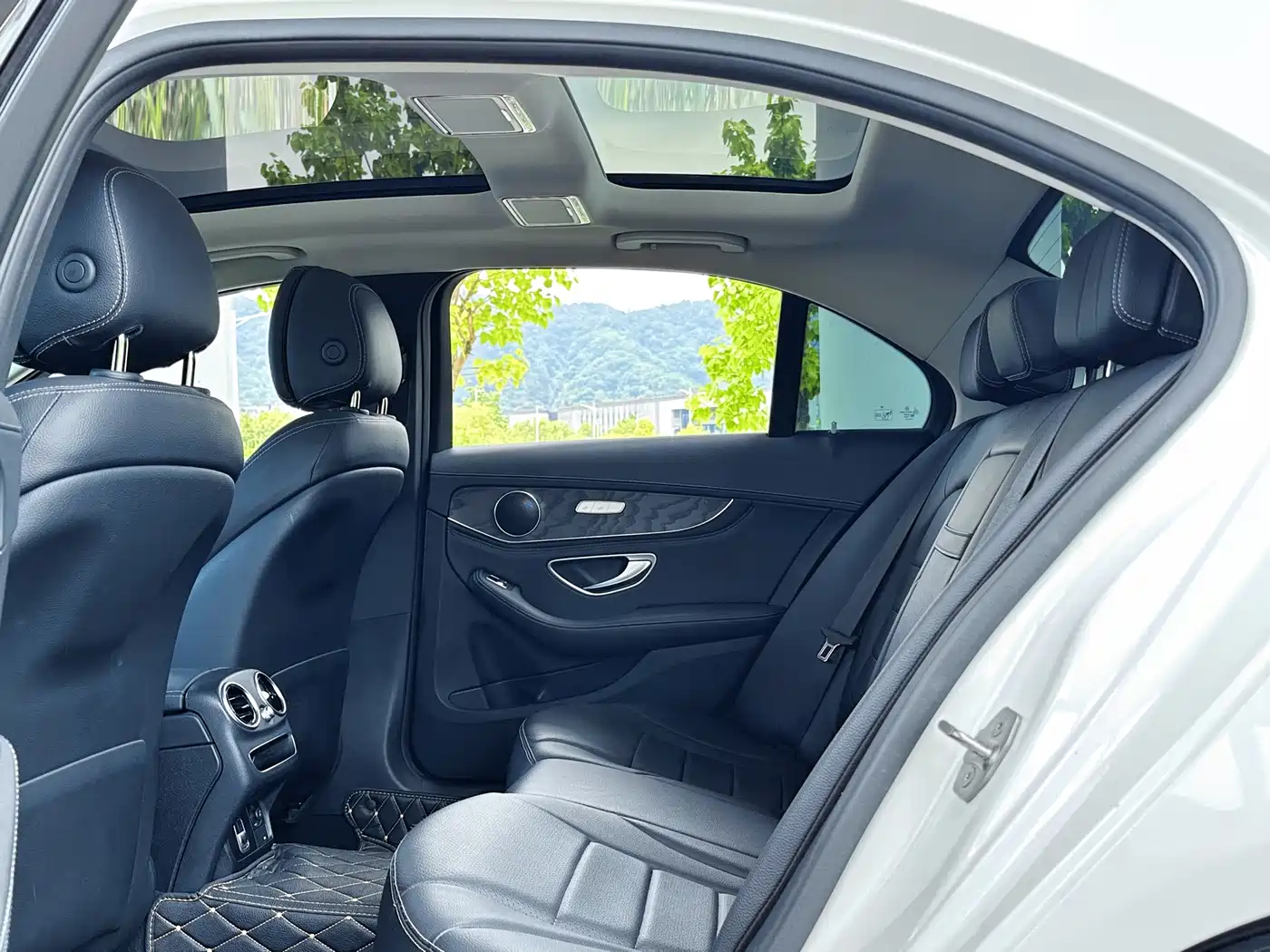 Mercedes-Benz C-Class 2020 C 260 L Sport фото 6