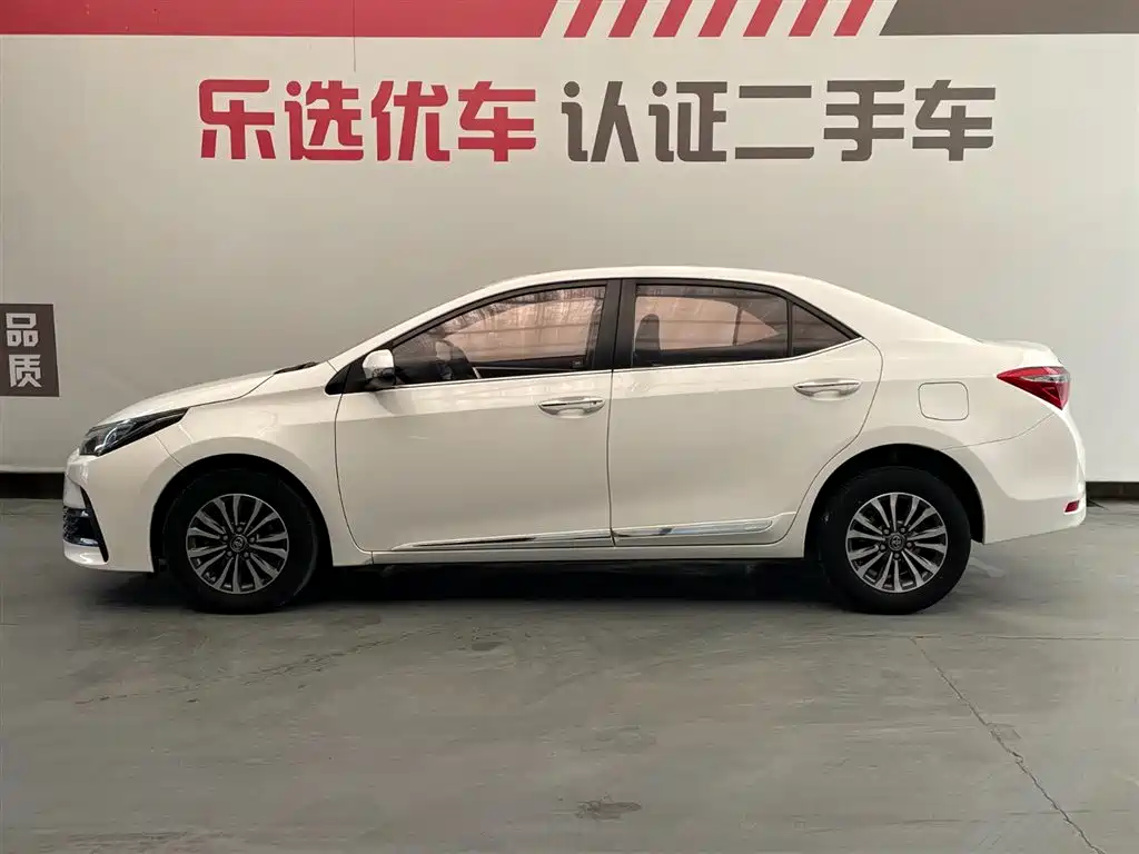 Toyota Corolla 2017 Facelift 1.2T S-CVT GL-i фото 3
