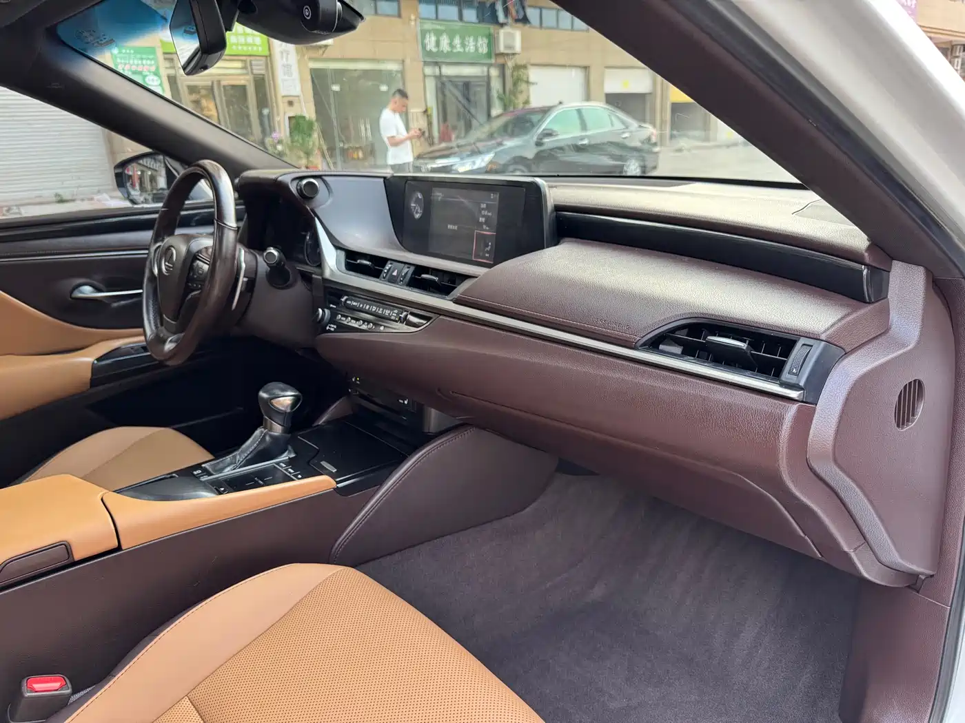 Lexus ES 2020 200 Excellence фото 12