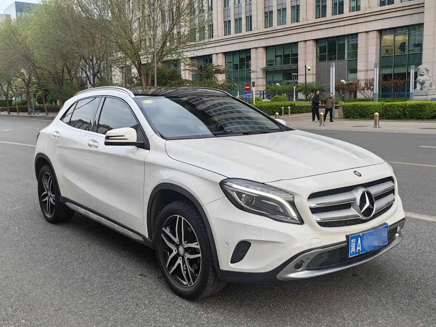 Mercedes-Benz GLA 2017 GLA 220 4MATIC Fashion фото 5