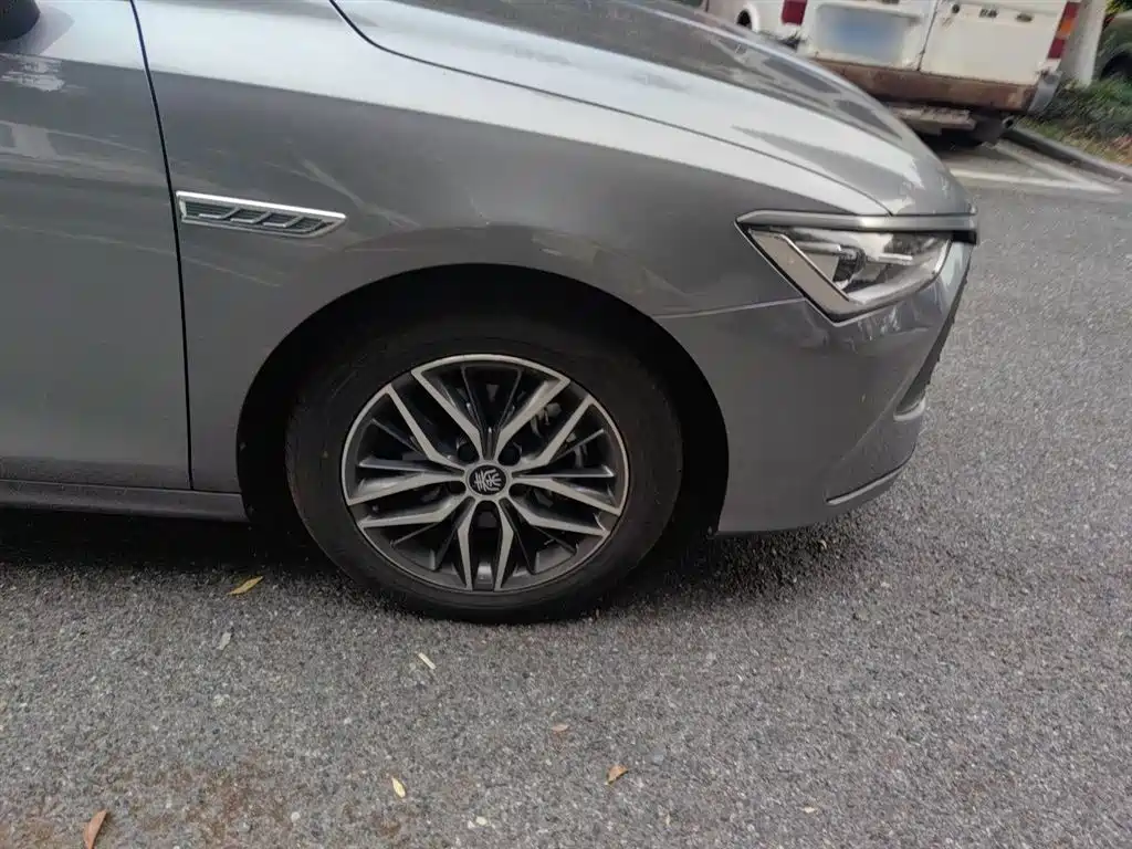 BYD Qin PLUS 2021 DM-i 55KM Flagship фото 24