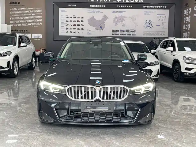 BMW 3 Series 2023 320Li M Sport Package — фото 2