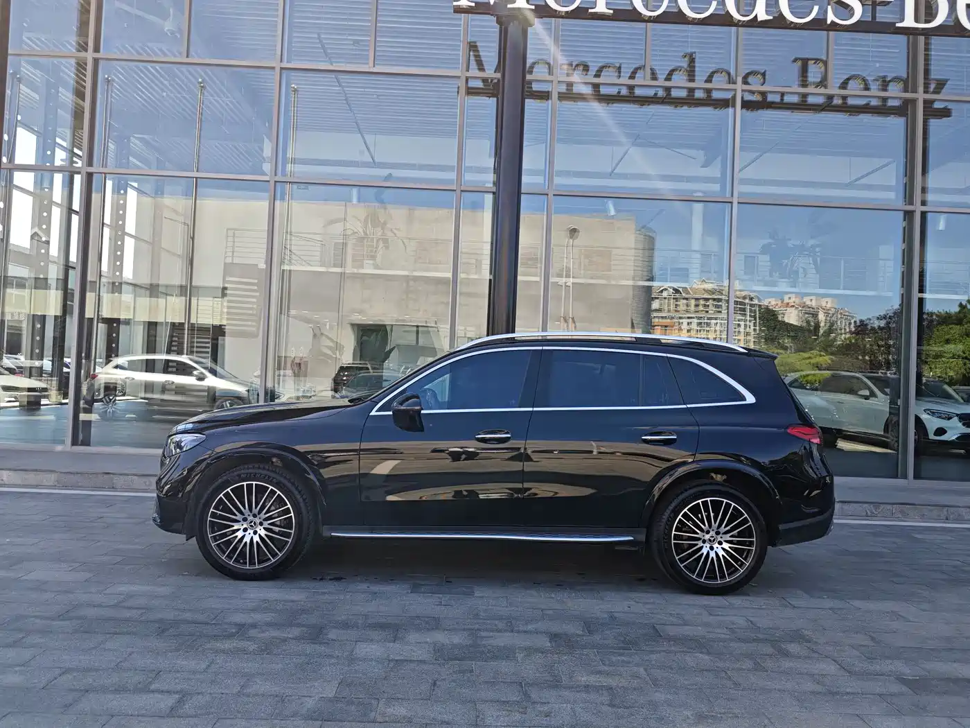 Mercedes-Benz GLC 2024 GLC 300 L 4MATIC Luxury 5-seater фото 3