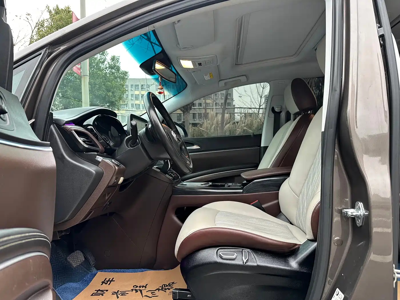 Buick GL8 2021 Land Business Class 652T Smart Luxury фото 4