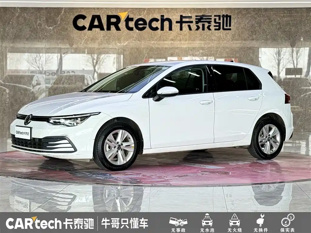Volkswagen Golf 2023 Model 200TSI DSG фото 2