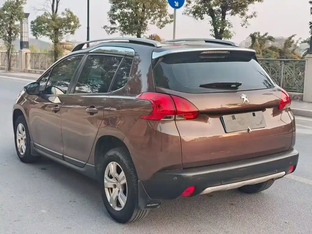 Photo 14 - Peugeot 2008
