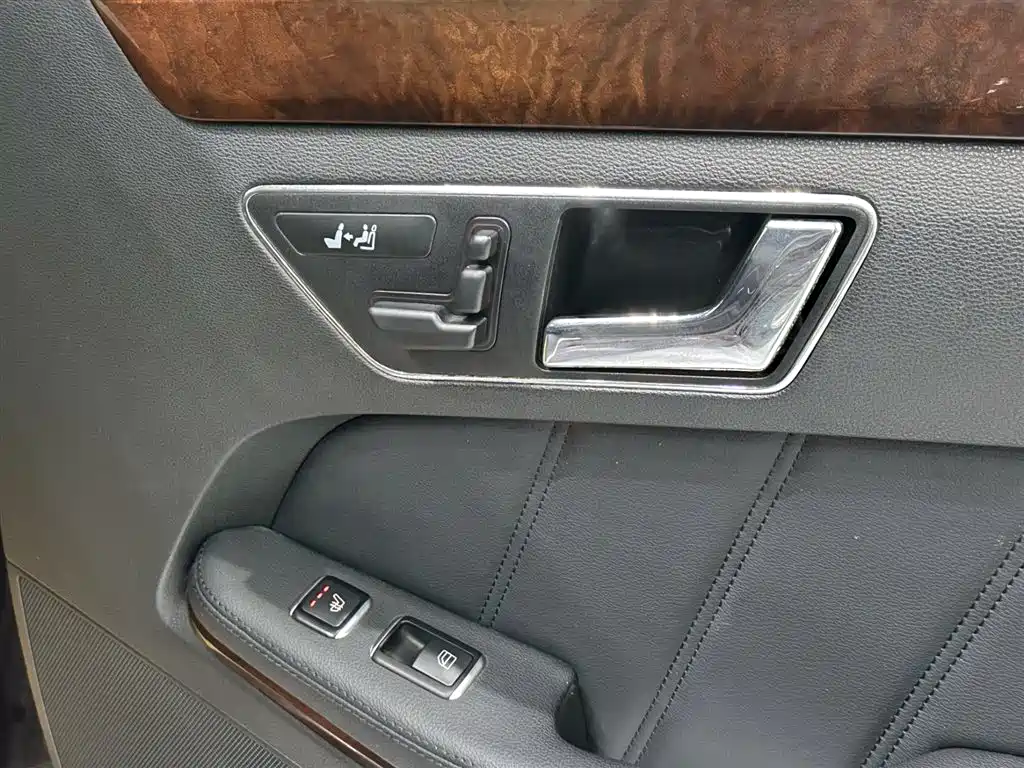 Mercedes-Benz E-Class 2013 E 300 L Elegance фото 10