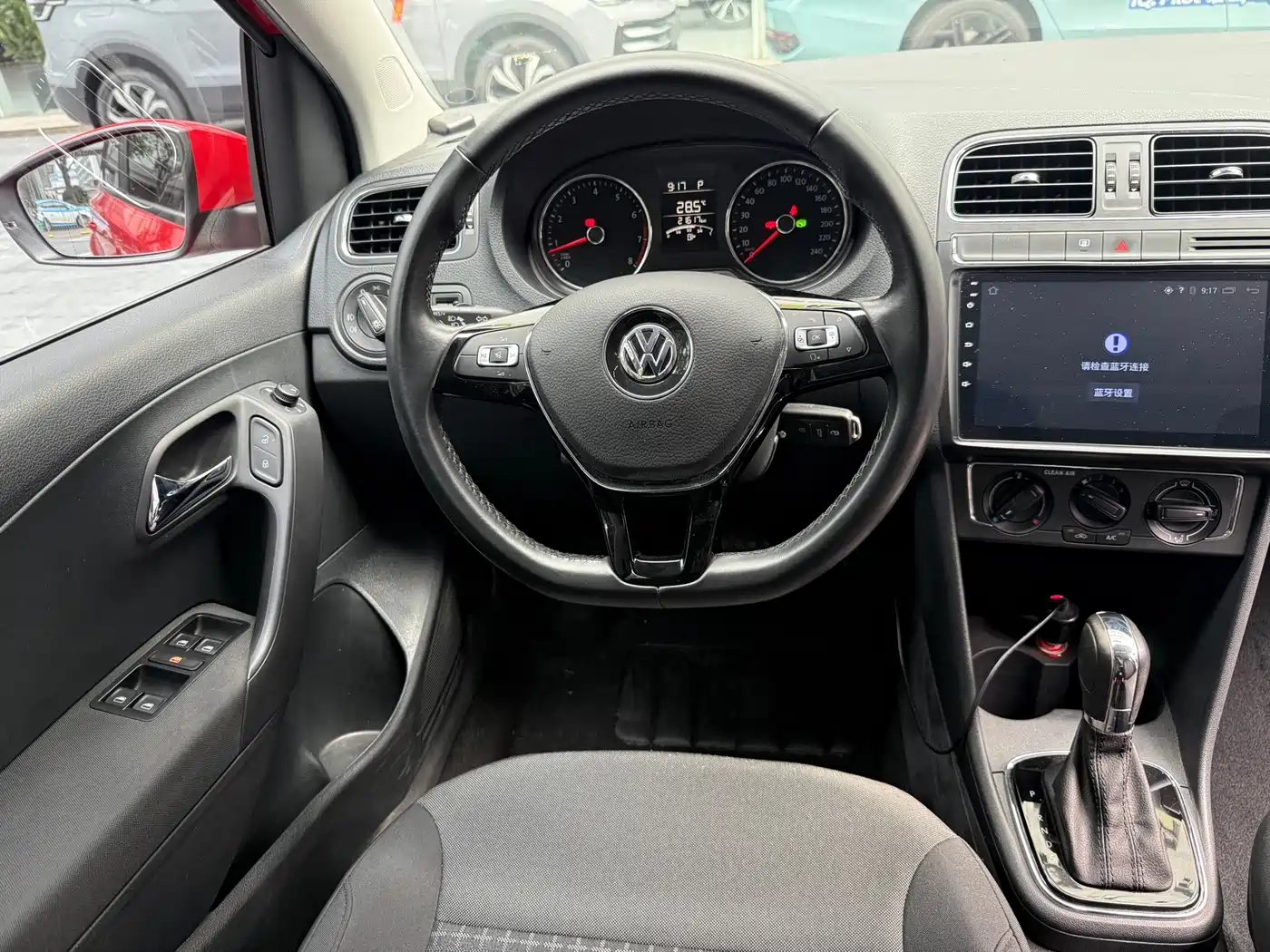 Volkswagen Polo 2016 1.6L Automatic Comfort фото 16