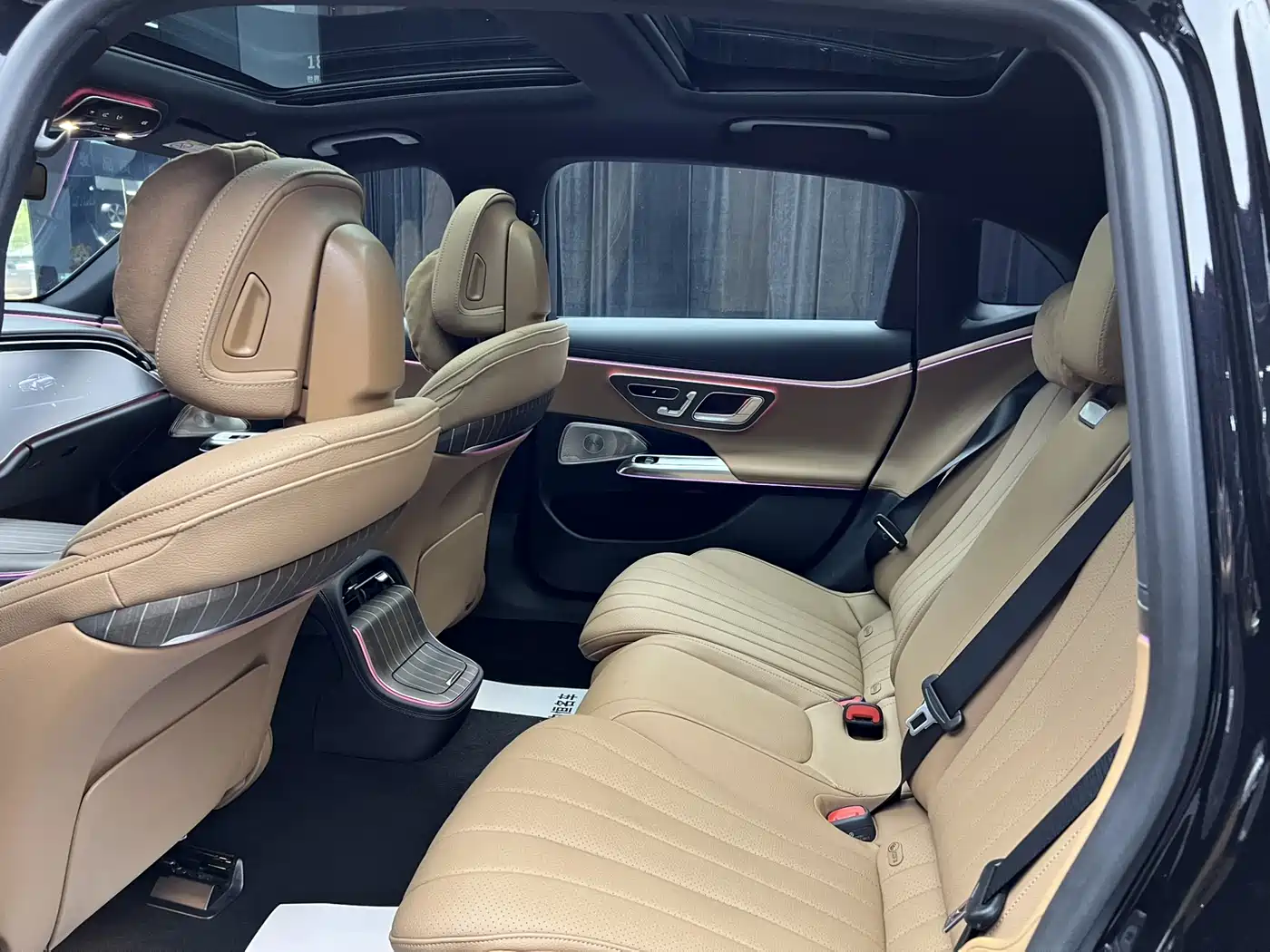 Mercedes-Benz E-Class 2024 Model E 300 L Luxury фото 9