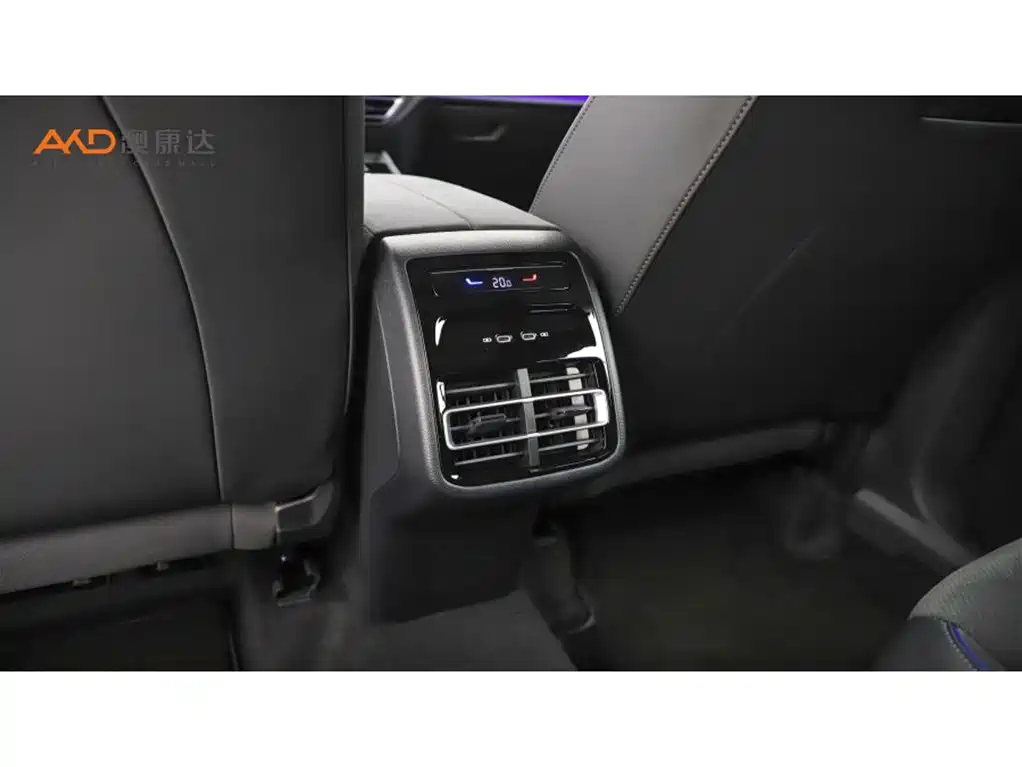 Volkswagen Tiguan L 2024 PRO 380TSI 4WD R-Line Premium Edition фото 9