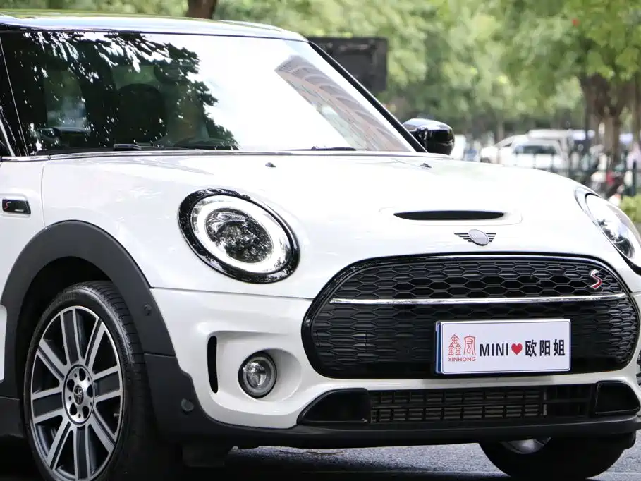 MINI CLUBMAN 2024 2023 Facelift 2.0T COOPER S Connoisseur