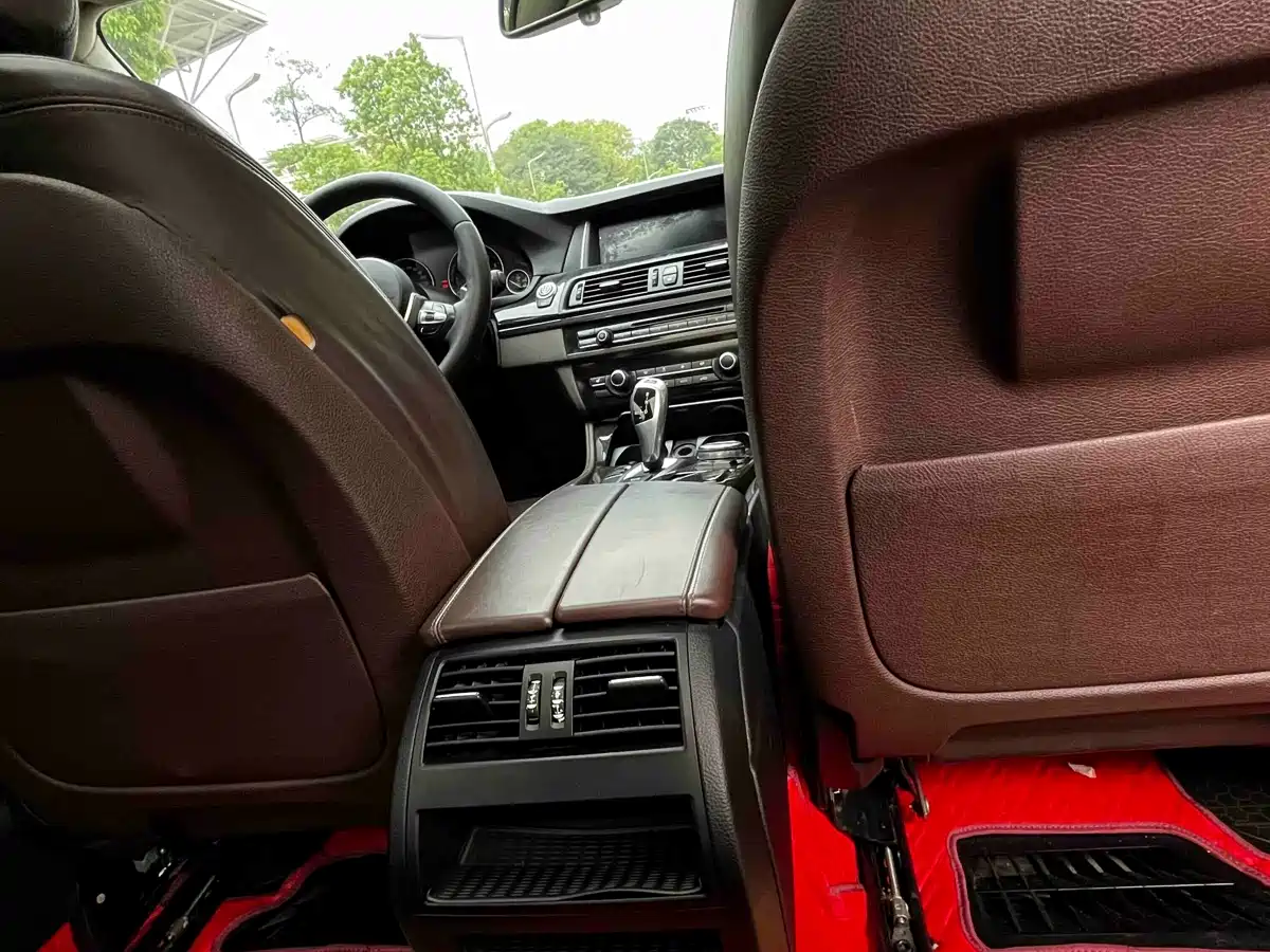 BMW 5 Series 2014 525Li Luxury Design Package фото 17